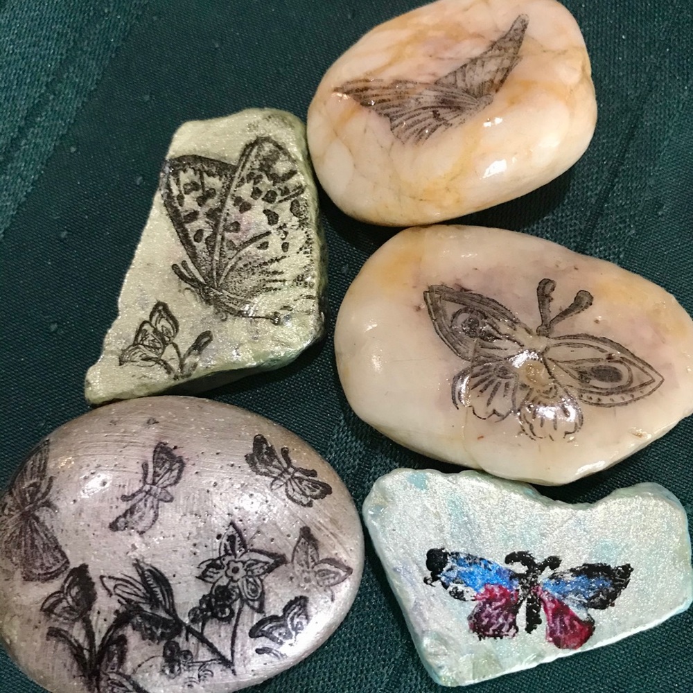 5 Butterfly Stones